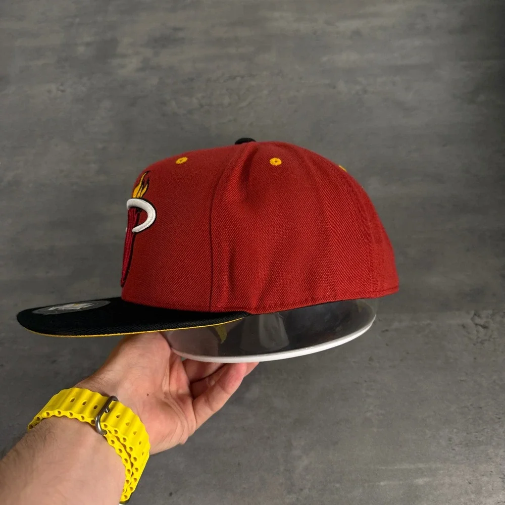Mitchell & Ness Miami Heat Hat 8 Red Black Fitted NBA Flat‎ Brim Cap Wool Blend